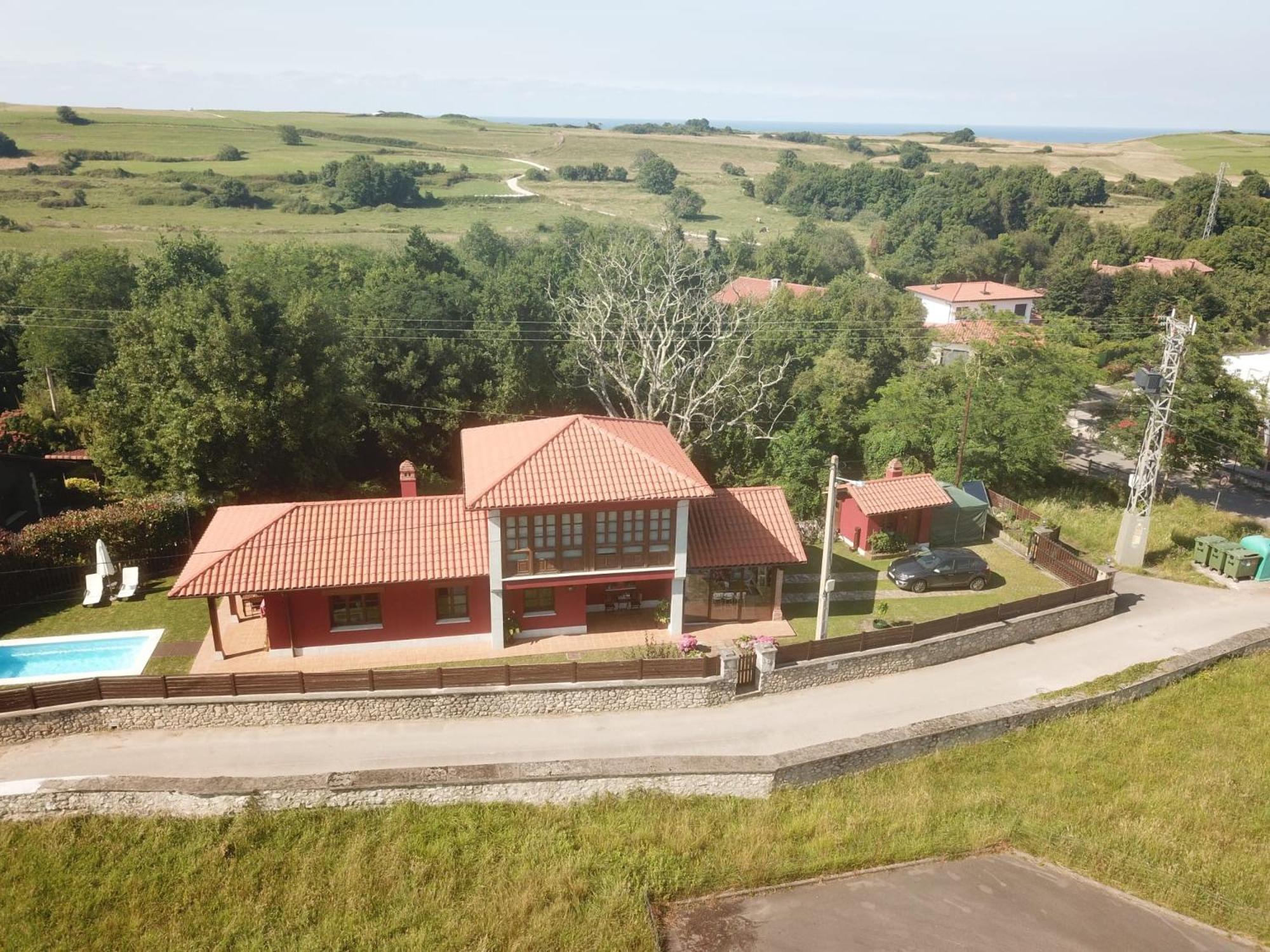 La Casa Roja Asturias Villa Hontoria ภายนอก รูปภาพ